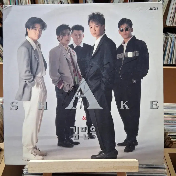 [BUNJANG] Kim Min Woo SHAKE LP (Presumed Signed First Press) / 희귀 가요 초반  (싸인반  추정) SHAKE 김민우 LP 할인