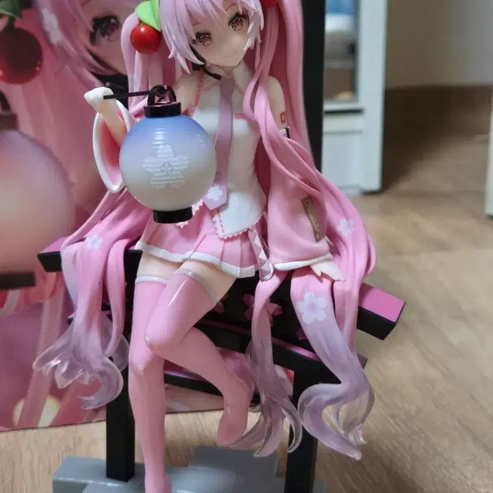 [BUNJANG] Hatsune Miku Sakura Lantern Figure / 하츠네 미쿠 사쿠라 피규어