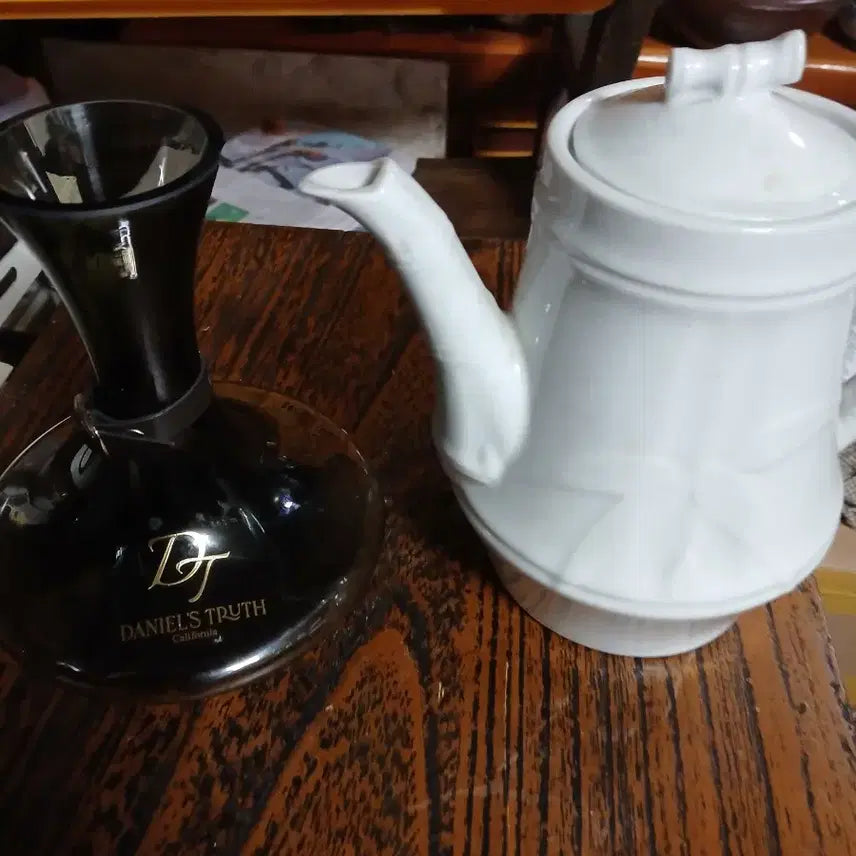 [BUNJANG] Vintage Kettle and Glass Vase Set / 빈티지주전자와유리꽃병.두점일괄