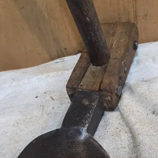 [BUNJANG] Vintage Hand-Forged Axe (Jagwi) / 옛날 손짜구  / 자귀