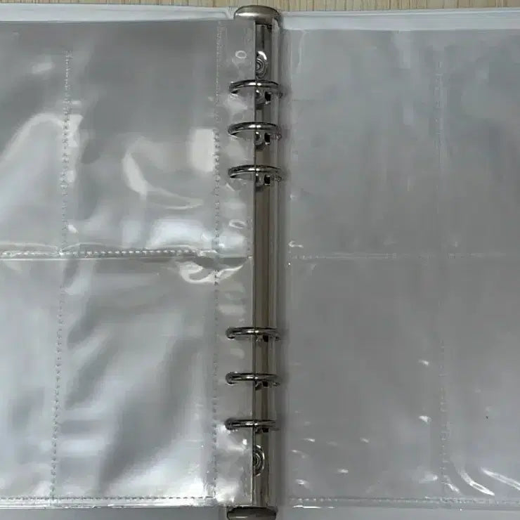 [BUNJANG] Rabbit Keeper Binder (10 Inner Sleeves Included) / 토끼지킴이 바인더 양도