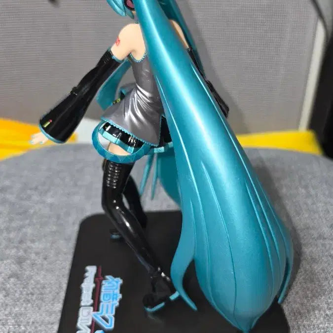[BUNJANG] Hatsune Miku Project DIVA Retro Figure / (개봉양품)하츠네 미쿠 프로젝트 디바 고전 피규어