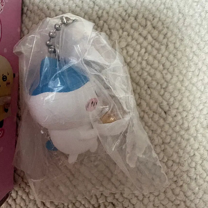 [BUNJANG] Chiikawa Tabemono Ippai Mascot 3 Hachiware / 치이카와 타베모노이빠이 마스코트3 하치와레