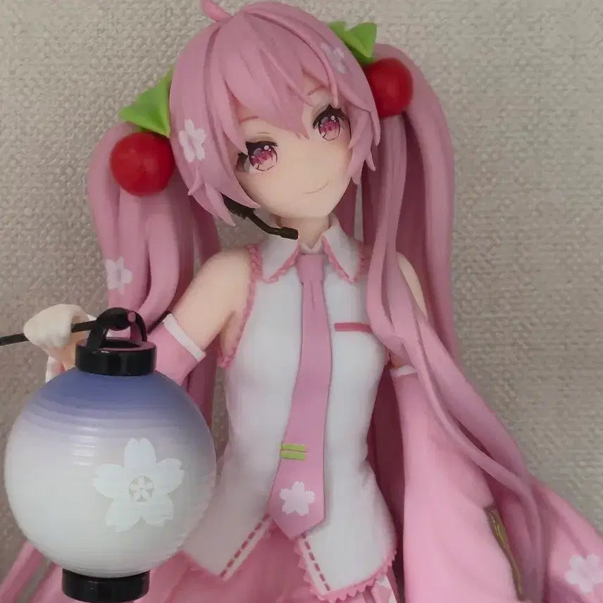 [BUNJANG] Sakura Miku Lantern Version Figure / 급처) 사쿠라 미쿠 연등버전 피규어 판매합니다.
