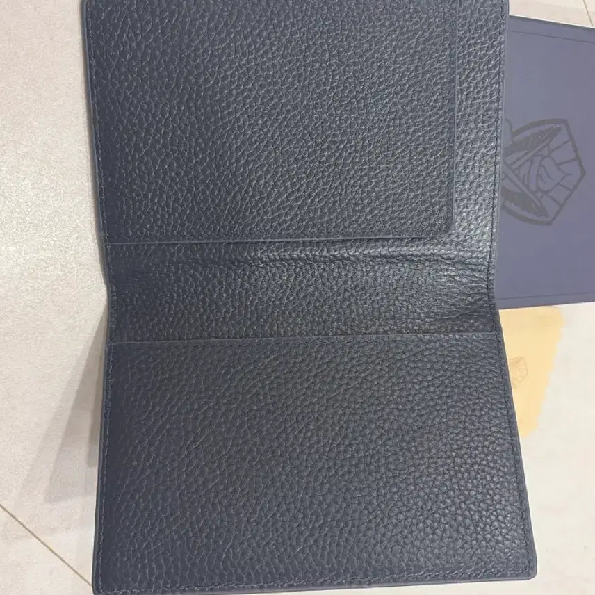 [BUNJANG] Yangding Magic School Passport Case / 마법학교 여권 케이스 (양띵)