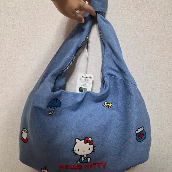 [BUNJANG] Sanrio Hello Kitty Denim Hobo Shoulder Bag / 산리오 헬로키티 데님 숄더백 호보백