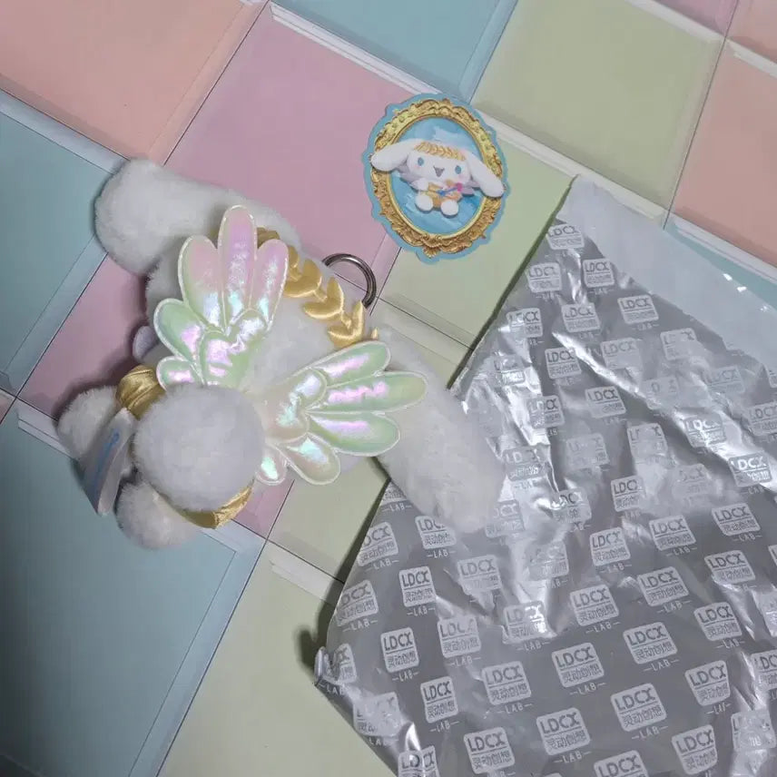 [BUNJANG] Cinnamoroll "The Kiss" Masterpiece Keychain / 시나모롤 명화 키링