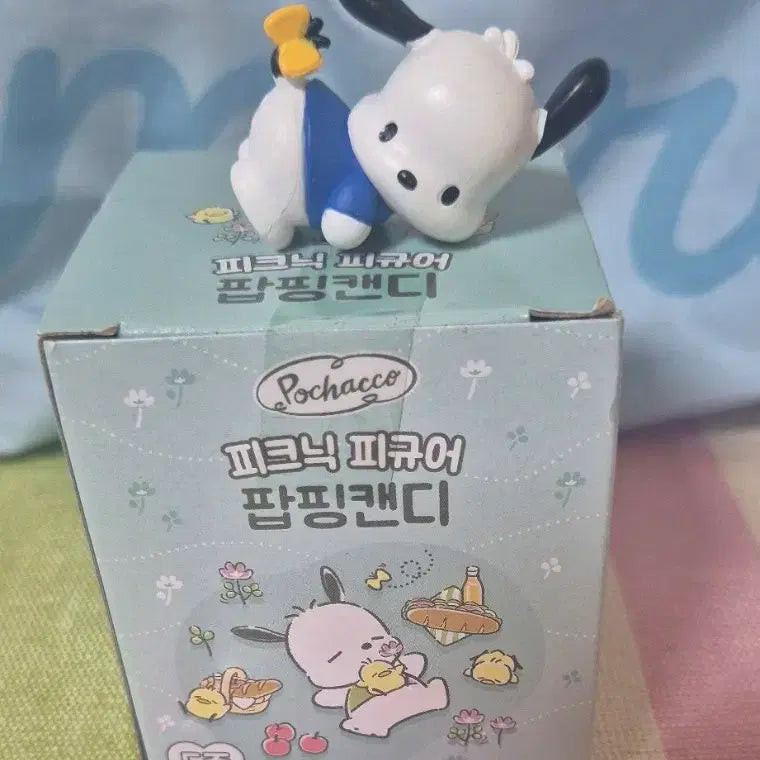 [BUNJANG] Pochacco Picnic Figure Popping Candy (Random) / 포차코 피크닉 피규어 팝핑캔디 새상품