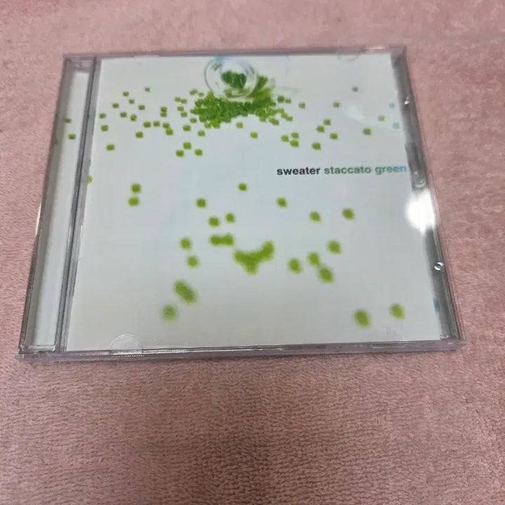 [BUNJANG] Sweater "STACCATO" Green Signed CD / 스웨터 스택카토 그린 싸인CD