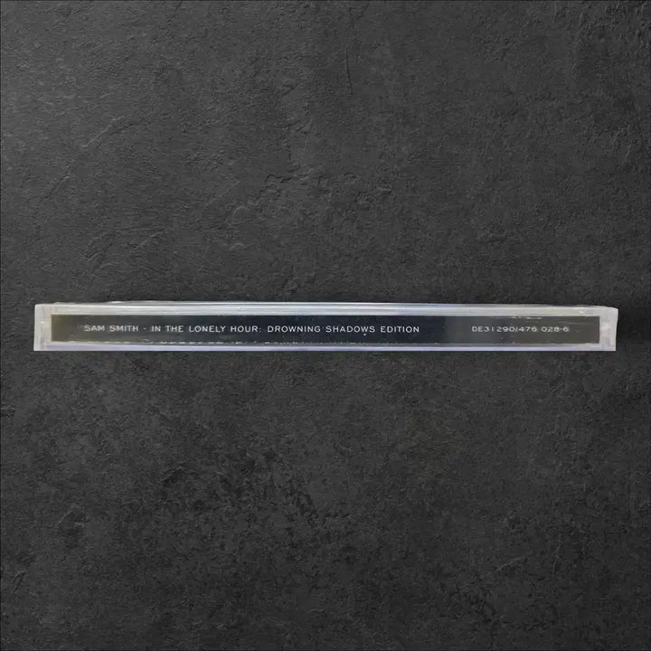 [BUNJANG] Sam Smith In The Lonely Hour Shadow Edition 2CD (Sealed) / 샘스미스 1집 섀도우 에디션 CD 2CD 미개봉 Sam Smith