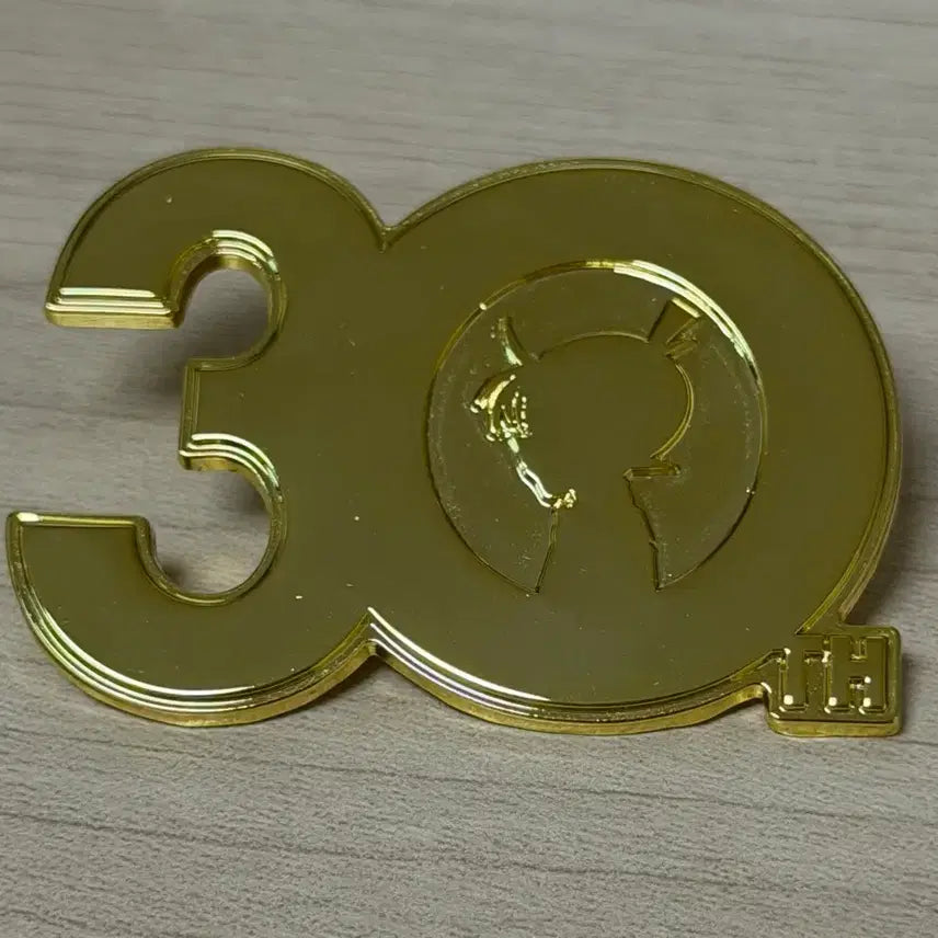 [BUNJANG] Detective Conan 30th Anniversary Badge / 명탐정코난 30주년 기념 뱃지
