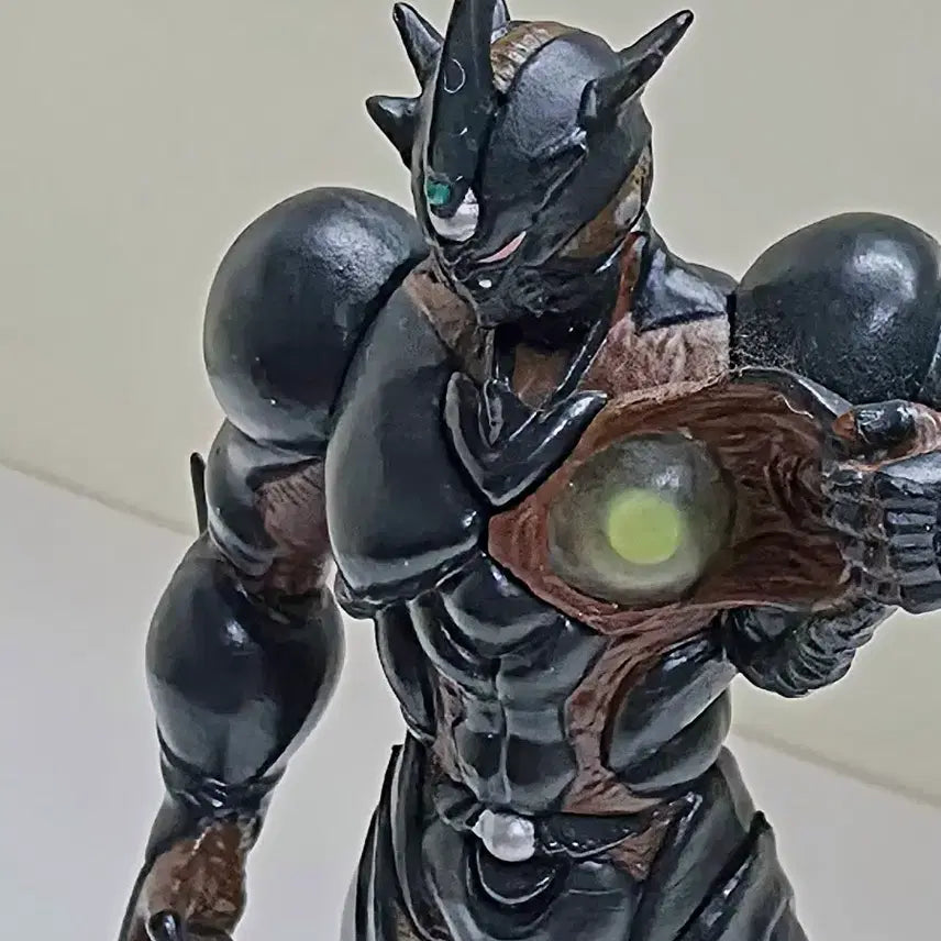 [BUNJANG] Guyver 3 Figure (Approx. 11cm) with Stand / 가이버3 피규어 약 11cm 받침대 포함