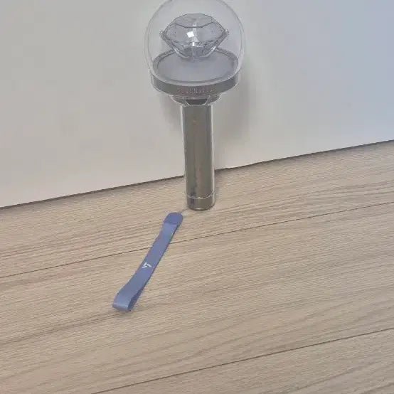 [BUNJANG] NewJeans Bong (Lightstick) Official / 뉴뉴럿봉 팝니다