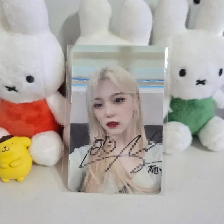 [BUNJANG] fromis_9 Jiheon Signed Wings Photocard / 프로미스나인 싸인 날개 포카