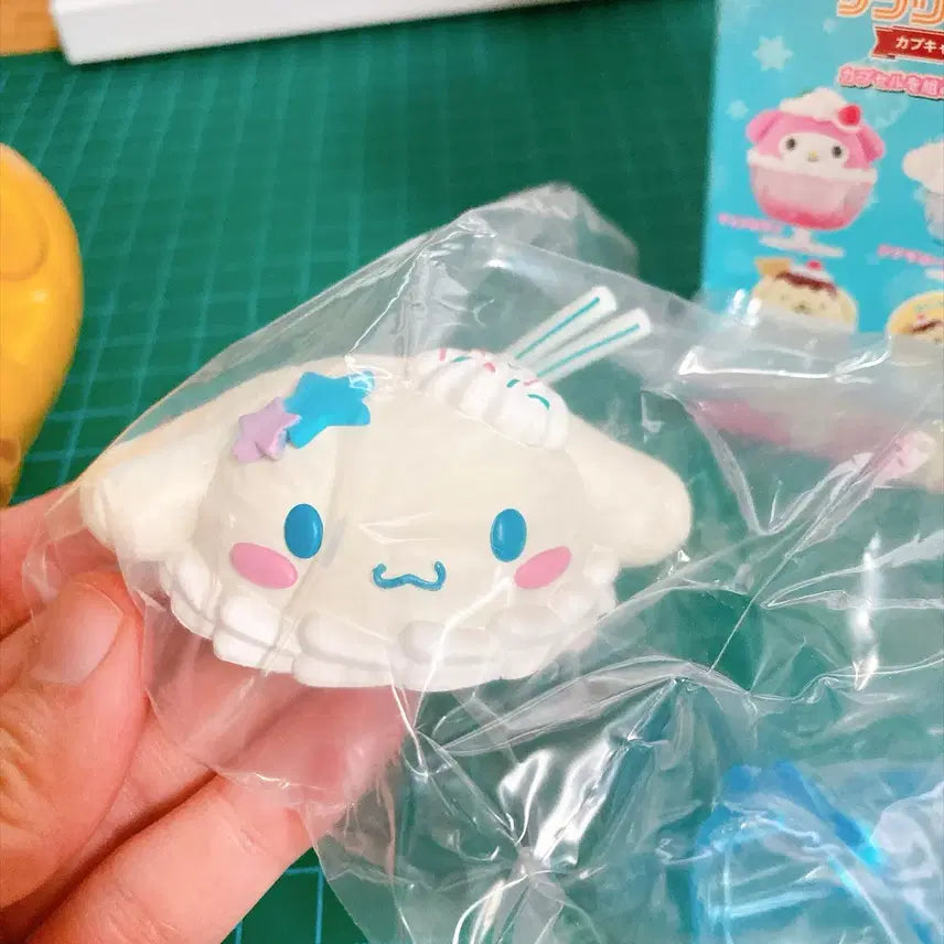 [BUNJANG] Cinnamoroll Sweets Case / 시나모롤 스위츠 케이스