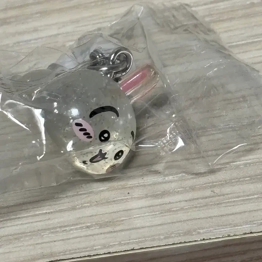 [BUNJANG] Chiikawa Park Exclusive Usagi "Mejilushi" Charm / 치이카와파크 입장 특전 우사기 메지루시