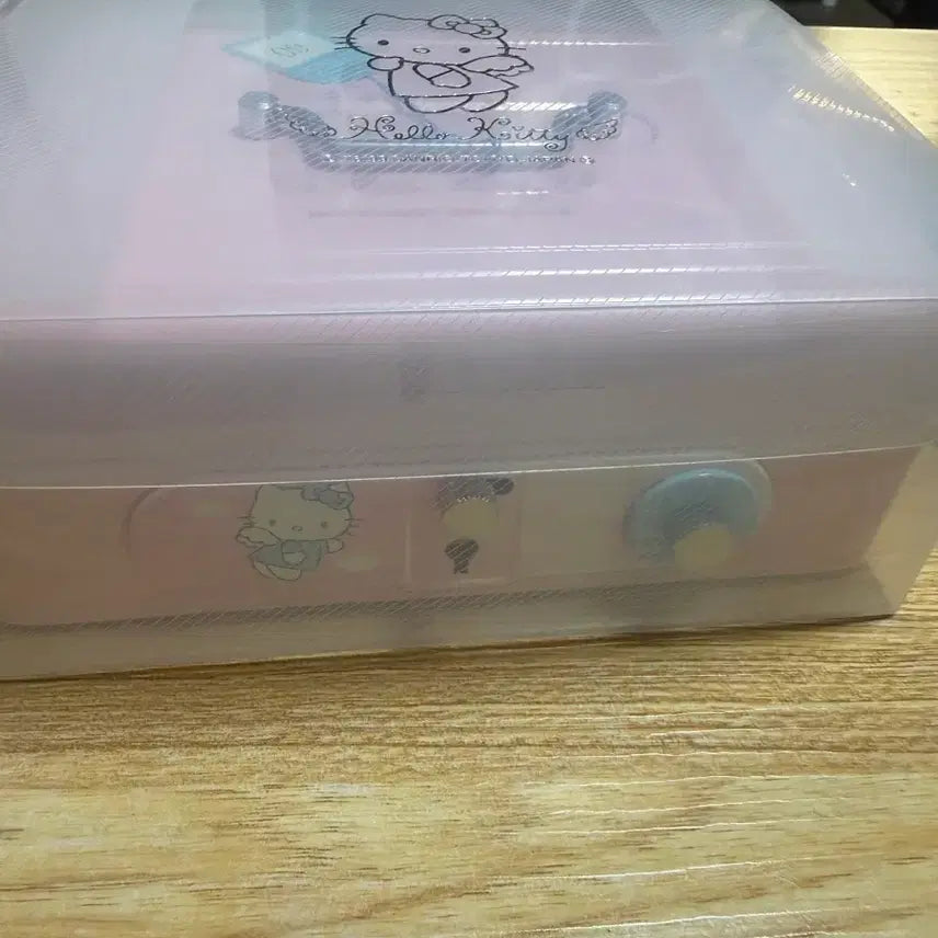 [BUNJANG] Classic Kitty Piggy Bank (Sealed New) / 고전 키티 금고( 미개봉 새상품 )