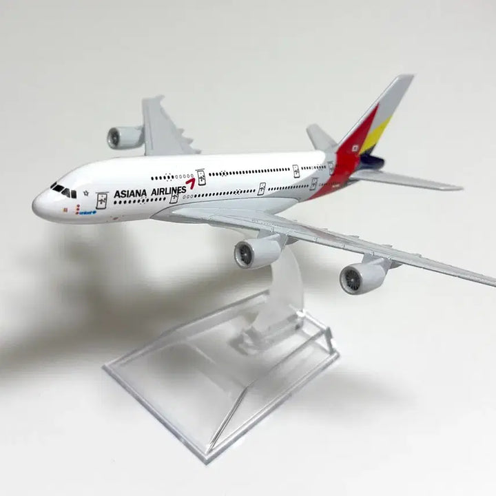 [BUNJANG] Asiana Airlines A380 Airplane Model / 아시아나 항공 A380 비행기 모형 (상태 최상)