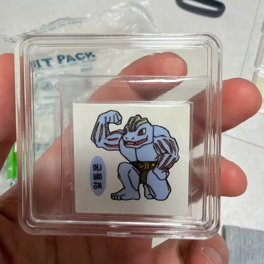 [BUNJANG] Pokemon Old Version Error Tyranitar (Shinji) Good Condition / [포켓몬구버전] 안뗀 오류 알통몬 상태 좋음