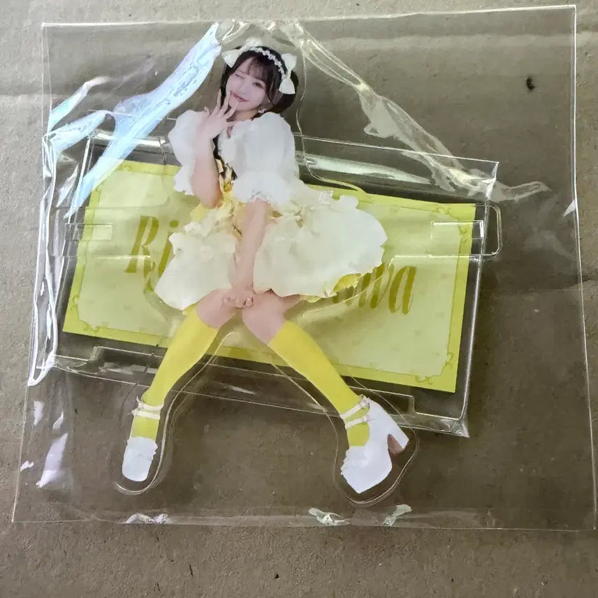 [BUNJANG] Furusawa Lisa Acrylic Stand / 후루사와 리사 아크스타