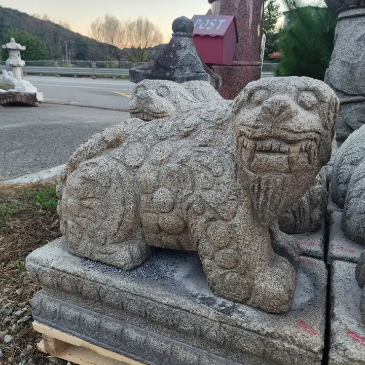 [BUNJANG] Haechi Stone Statues (Pair) / 해태 돌해태