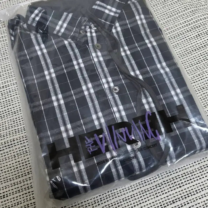 [BUNJANG] IU 2024 HEREH Concert Checkered Shirt XL / 아이유 헐콘 md 체크셔츠 XL 미사용