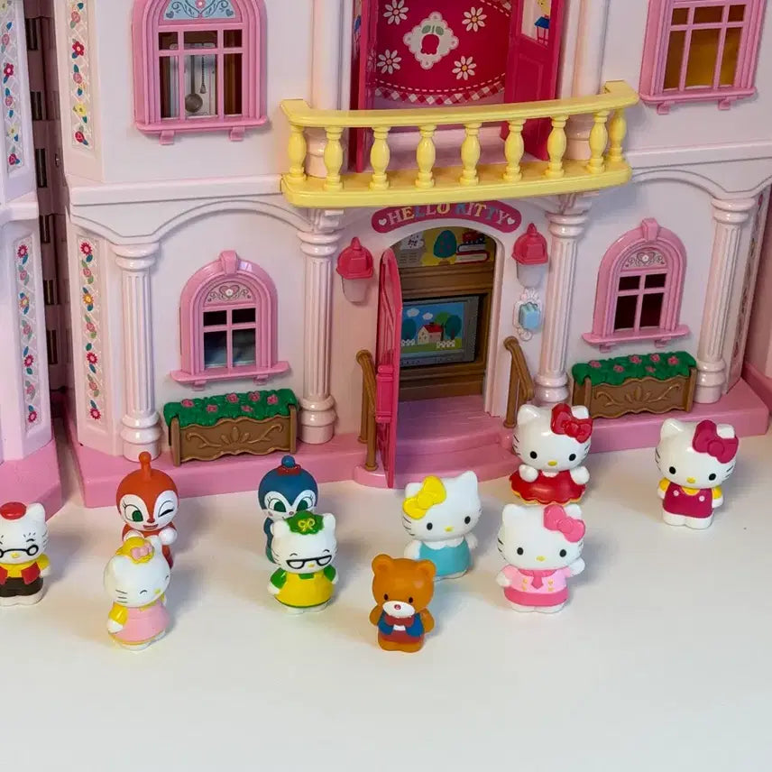 [BUNJANG] Classic Kitty and Pink House Figure Bundle Set / 고전키티와 핑크집 피규어 포함