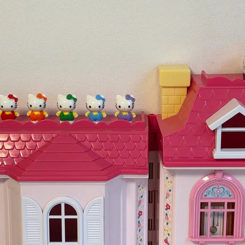 [BUNJANG] Classic Kitty and Pink House Figure Bundle Set / 고전키티와 핑크집 피규어 포함
