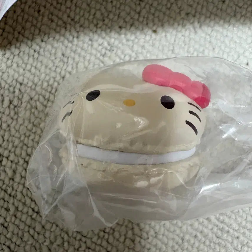[BUNJANG] Sanrio Hello Kitty Macaron Case / 산리오 마카롱 케이스 헬로키티