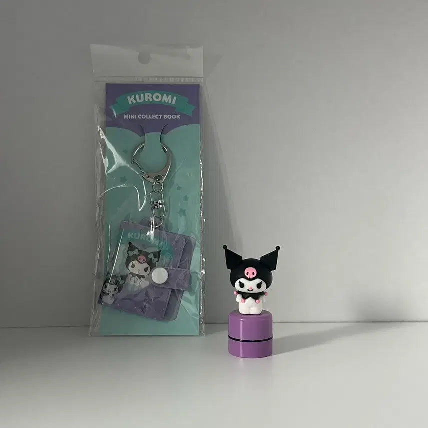 [BUNJANG] Kuromi Collect Book Keychain + Stamp Bundle Set / 쿠로미 콜렉트북 키링+도장 새상품 일괄