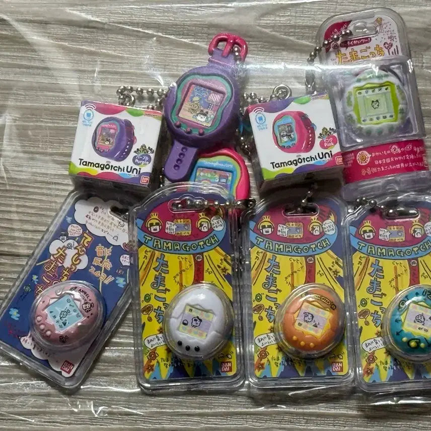 [BUNJANG] Tamagotchi Mini Package Mascot Charm Bundle Set (7 pcs) / 일괄 다마고치 미니 패키지 마스코트 참 7개