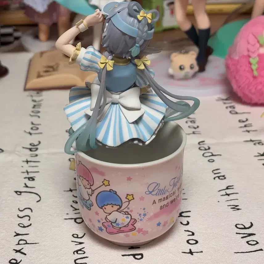 [BUNJANG] FURYU Vocaloid Luo Tianyi Noodle Stopper Figure / 후류 보컬로이드 뤄톈이 누들스토퍼 피규어 종업원 피규어 판매