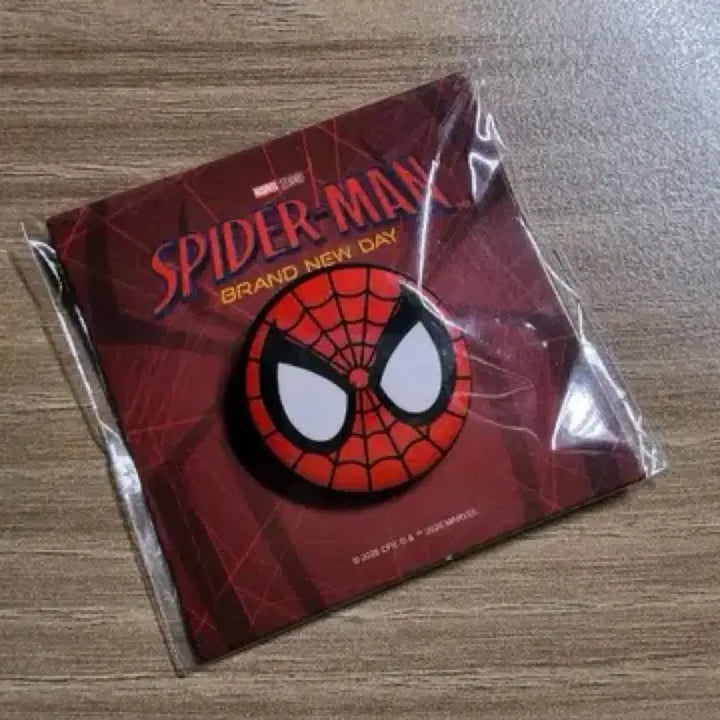 [BUNJANG] Look Back Goods Package + Spider-Man Special Badge / 룩백 굿즈패키지 + 스파이더맨 특전 뱃지