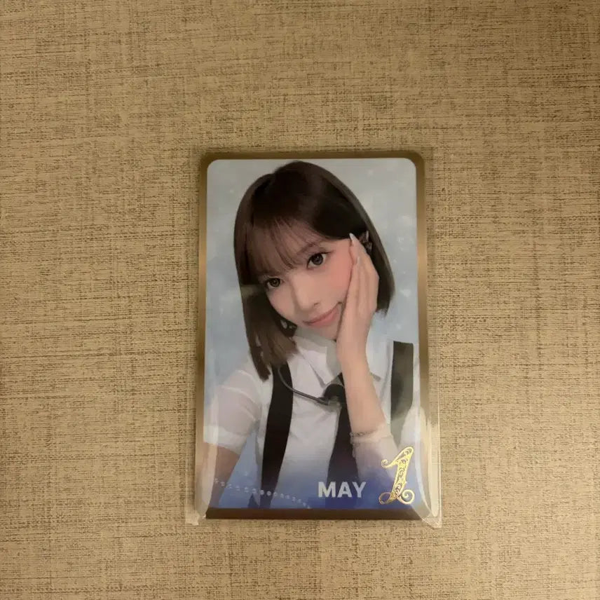 [BUNJANG] RE:SINE May Photocard (Higher Store Version) / 리센느 메이 포토카드 (하이어 스토어 버전)