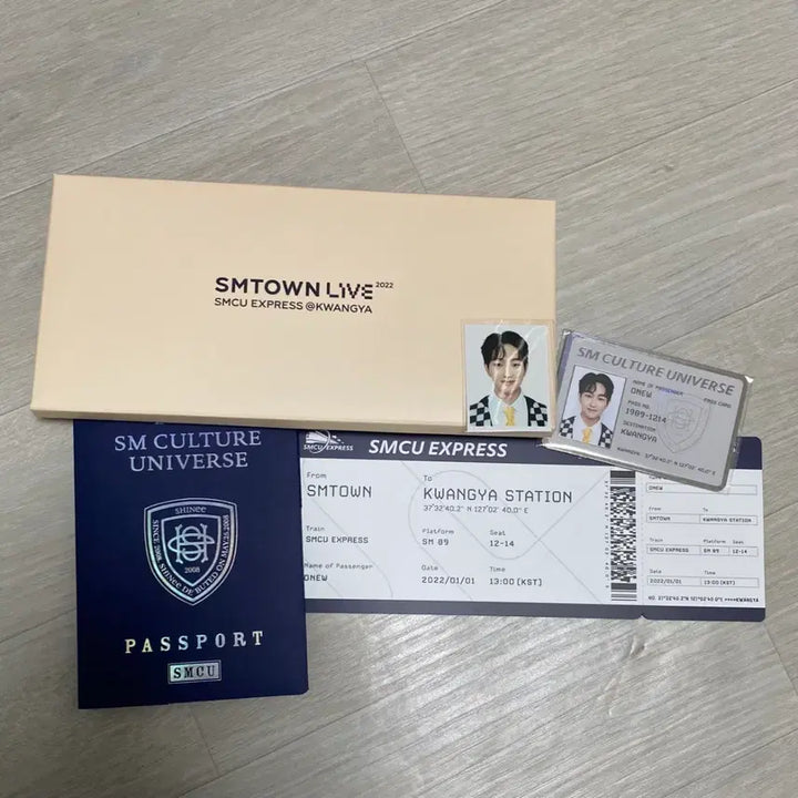 [BUNJANG] SHINee Onew SMCU Passport Ticket / 샤이니 온유  SMCU 여권 티켓 양도