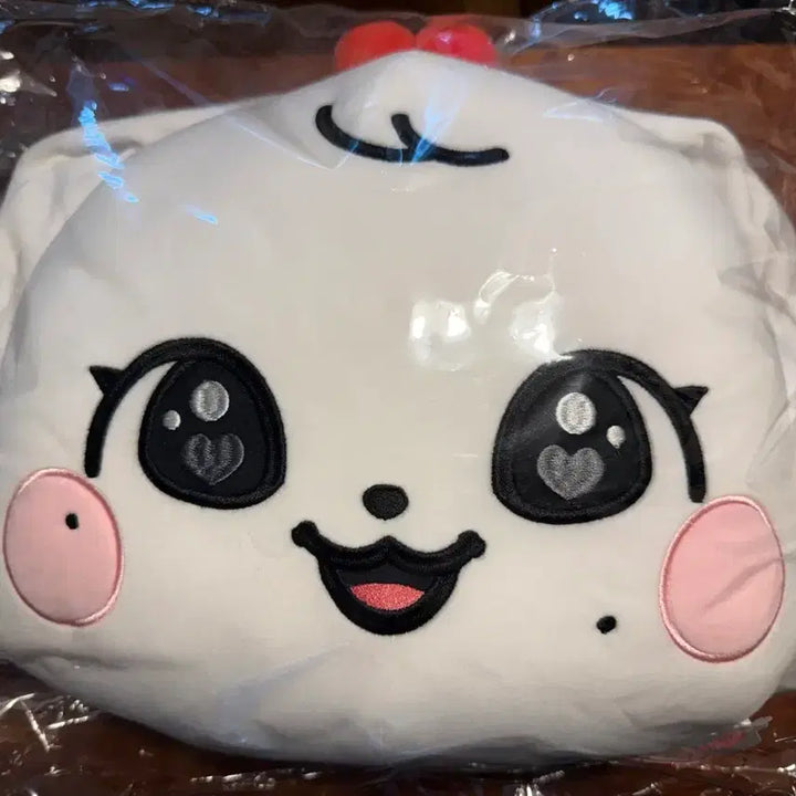 [BUNJANG] IVE MiniB Cherry Face Cushion / 아이브 미니브 체리 페이스쿠션