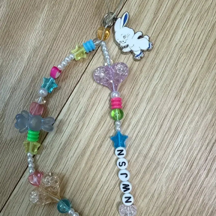 [BUNJANG] NewJeans Rabbit Beaded Strap / 급처 뉴진스 토끼 비즈스트랩