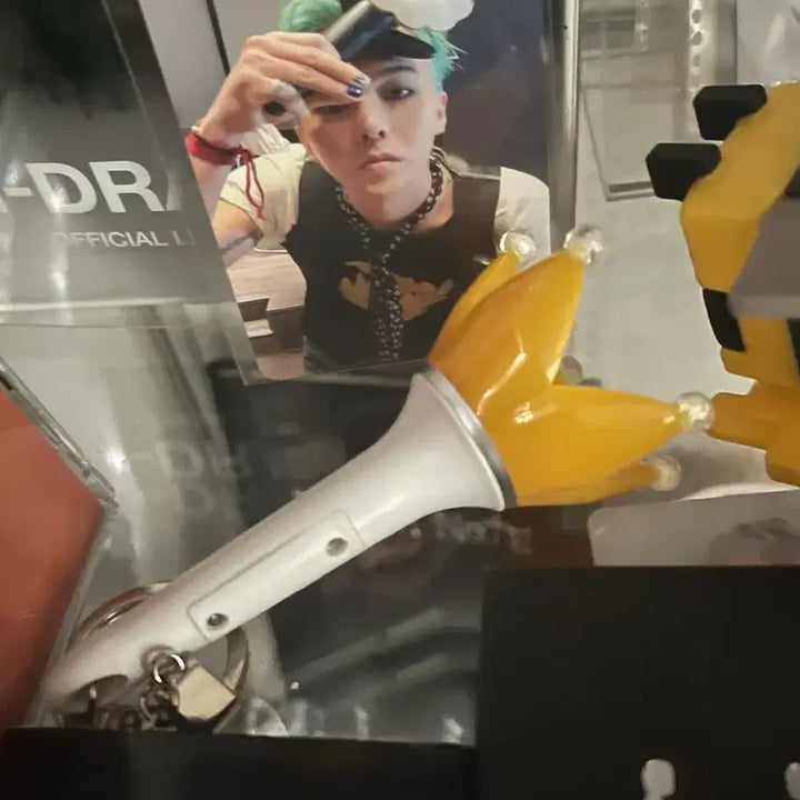 [BUNJANG] G-Dragon Daisy Bong Lightstick Photocard Bundle Set / 지드래곤 데이지봉 포카 미니뱅봉 포함