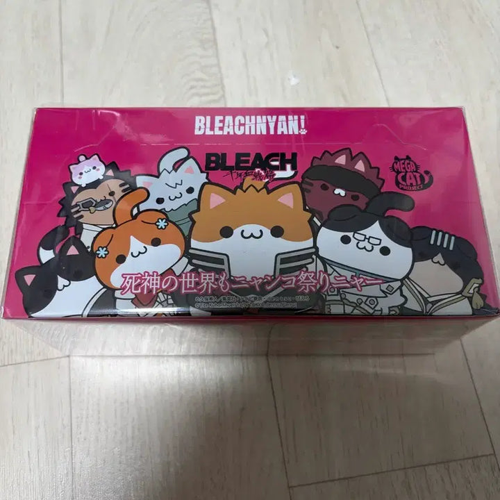 [BUNJANG] Bleach Megacat Sealed Full Box / 블리치 메가캣 미개봉 풀박스