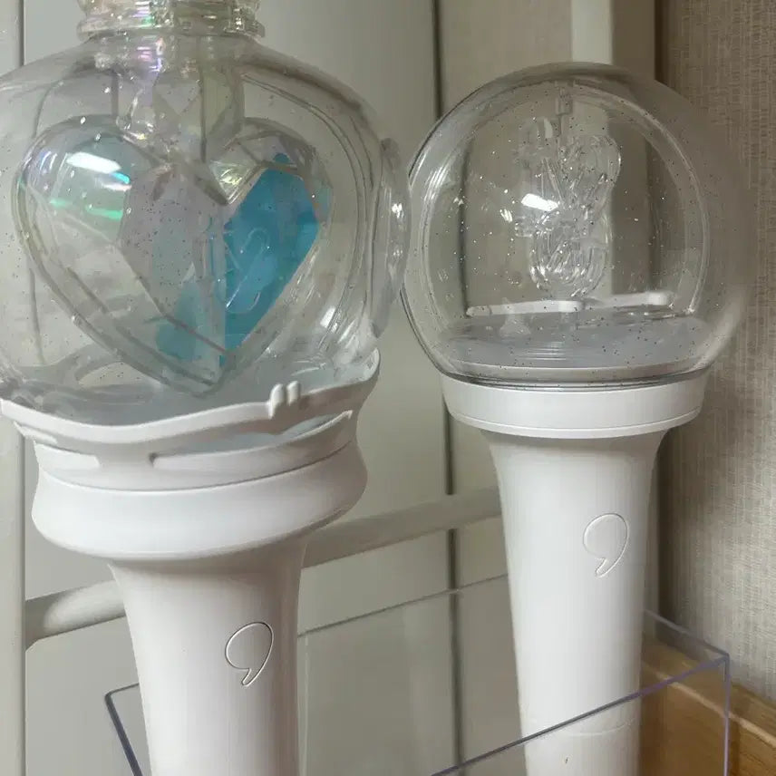 [BUNJANG] IVE Official Lightstick Ver.1 &amp; Ver.2 Bundle Set / 아이브 응원봉 ver1,2 일괄 양도