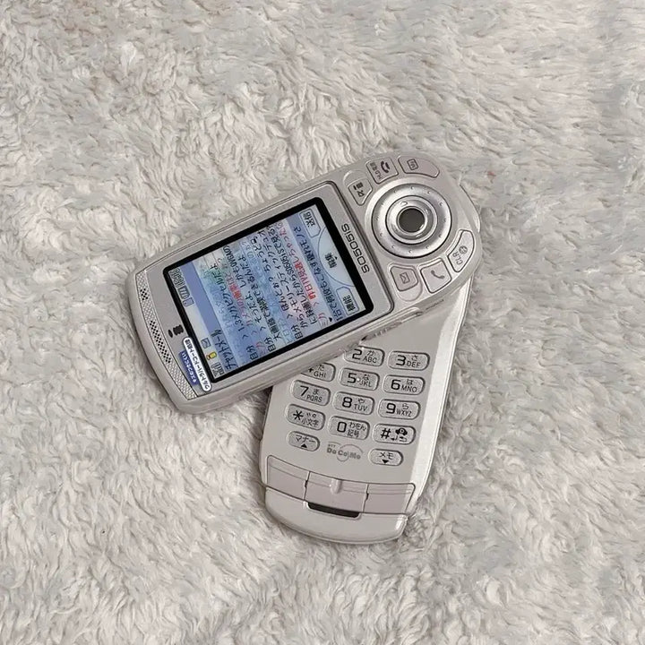 [BUNJANG] Docomo Rotating Mockup Phone Y2K Retro Camera Phone / [회전형] 고전 도코모 카메라 목업폰 모형폰 일본 핸드폰 휴대폰 y2k docomo