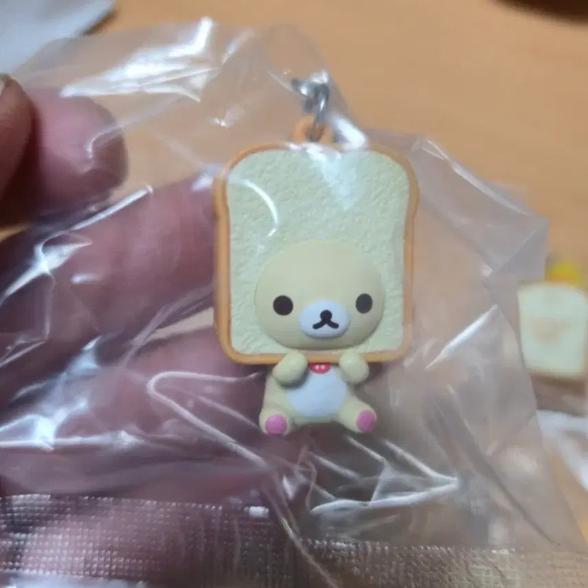 [BUNJANG] Rilakkuma Bread Charm Set (4 Types) / 리락쿠마 식빵 키링 4종