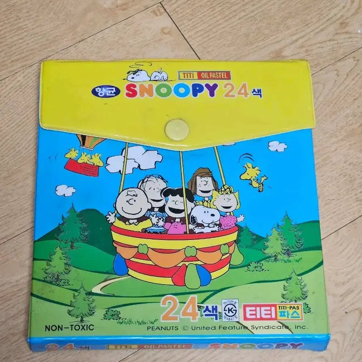 [BUNJANG] 2000s Vintage Snoopy Crayons / [고전문구] 2000년 고전스누피 크레파스