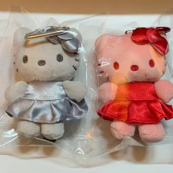 [BUNJANG] Sanrio Hello Kitty Doll Keyring Red/Silver Set / 일괄) 산리오 헬로키티 인형 키링