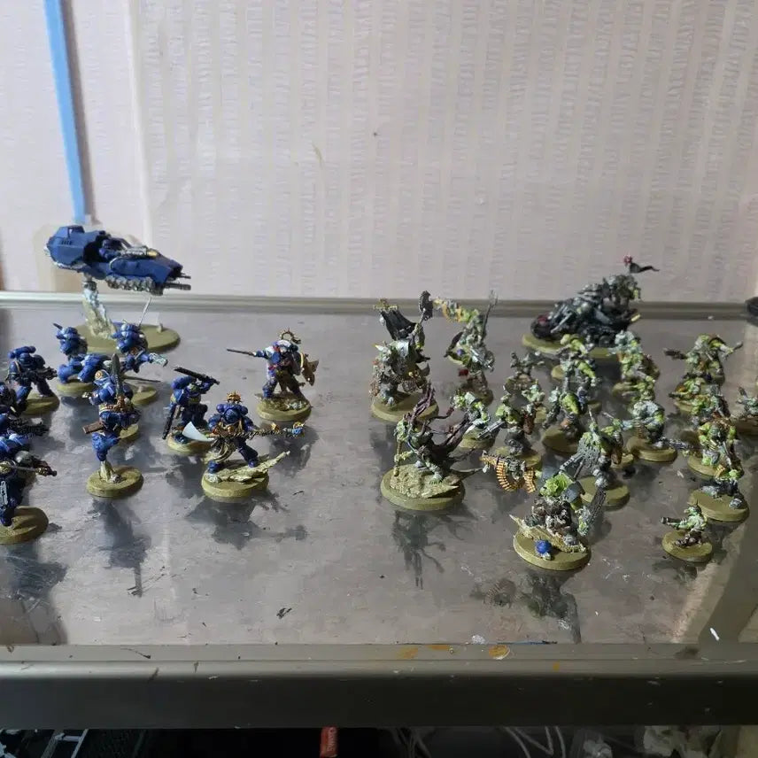 [BUNJANG] Warhammer 40,000 Ultramarines vs Orks Starter Set with Mission Deck / 워해머 40K 울트라마린 vs 오크 스타터 세트와 임무덱 판매합니다.