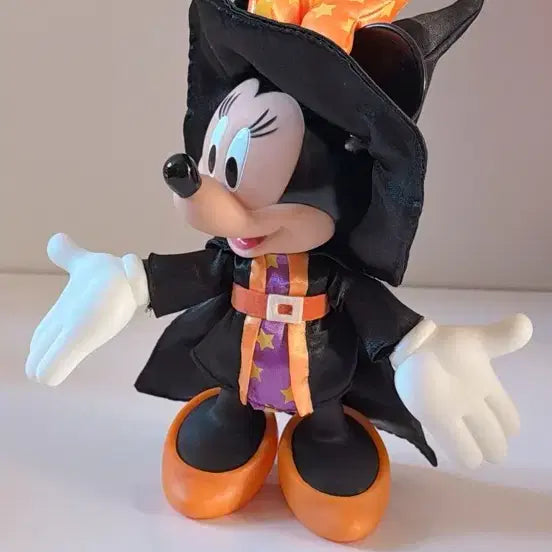 [BUNJANG] Disney Halloween Minnie Mouse Figurine / 디즈니 할로윈 미니마우스 피규어