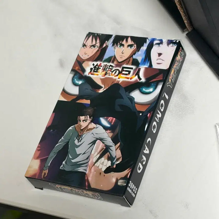 [BUNJANG] Attack on Titan Eren Yeager Lomo Card Set &amp; Keychain Bundle / 진격의 거인 로모카드+에렌 키링