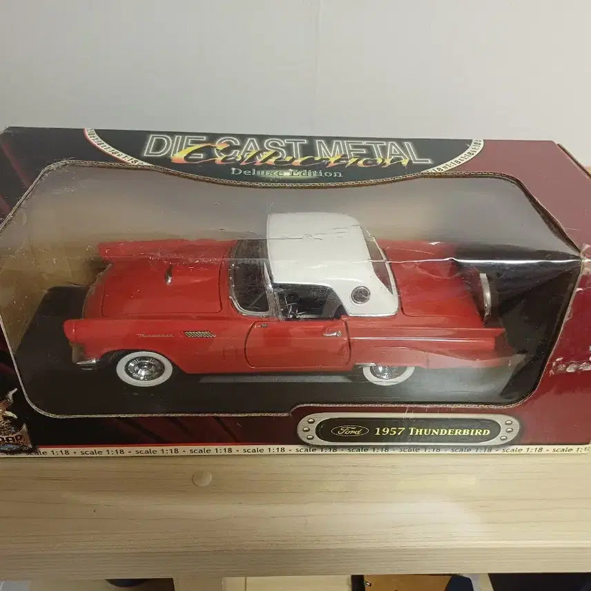 [BUNJANG] Ford 1957 Thunderbird 1/18 Scale Vintage Model Car / 포드 1957 썬더버드 1/18 빈티지 모형 자동차