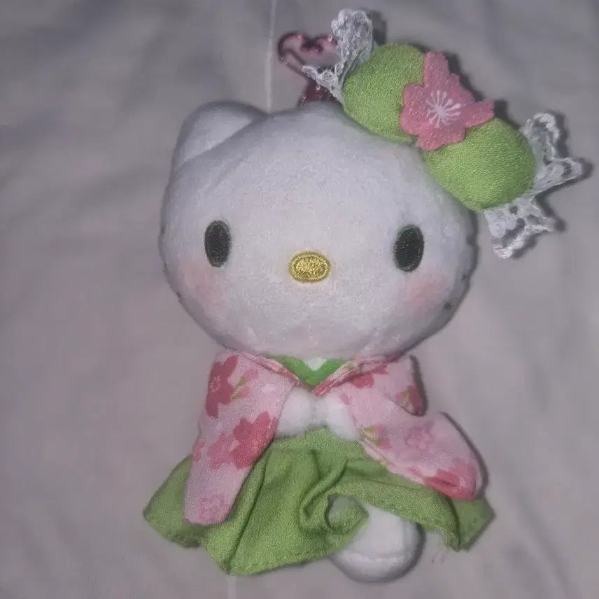 [BUNJANG] Sanrio Hello Kitty Doll Bundle Set / 산리오 헬로키티 20만원상당 인형들 일괄로 팝니당ㅠㅠ