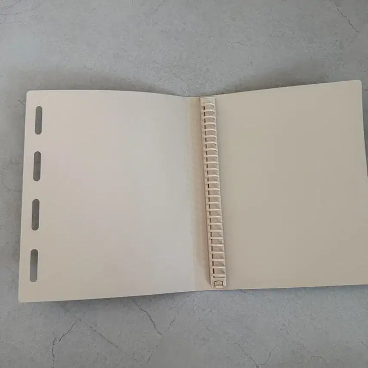 [BUNJANG] Green Binder with Inserts / 초록색 바인더